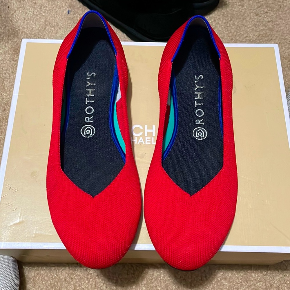 Rothy's the flat | red | rounded toe | EUC